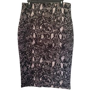 APT.9 Black And Gray Snake Print Pencil Skirt Size Large.NWOT
